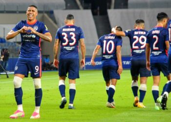 PENYERANG JDT, Bergson Da Silva meraikan jaringan keduanya ketika menentang Sabah dalam perlawanan Liga Super di Stadium Sultan Ibrahim, Iskandar Puteri hari ini. - UTUSAN/RAJA JAAFAR ALI