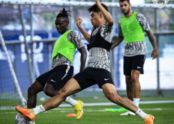 PEMAIN JDT memberi fokus sepenuhnya menjelang pertemuan dengan Melaka United di laman sendiri malam ini.-IHSAN JOHOR Southern Tigers