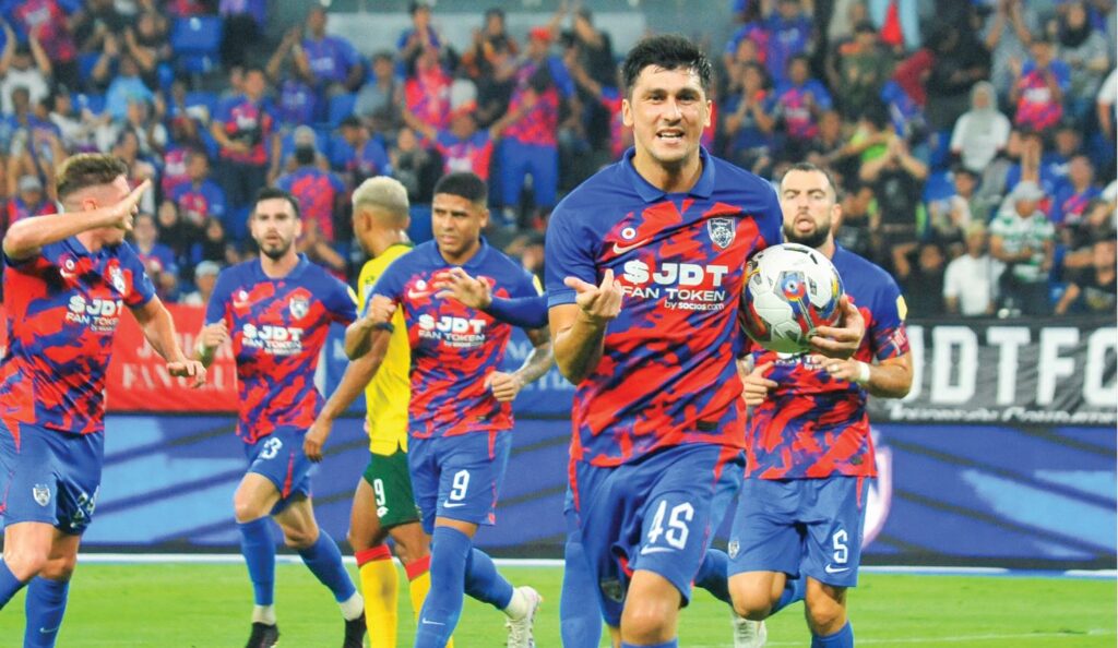 Harimau Selatan buru ‘mangsa’ baharu’