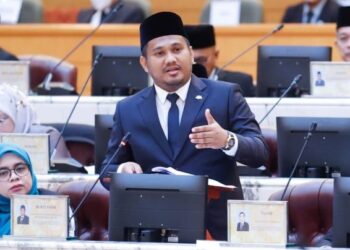 MOHAMAD Fazli menjawab soalan pada Persidangan Dewan Undangan Negeri (DUN) Johor di Kota Iskandar.