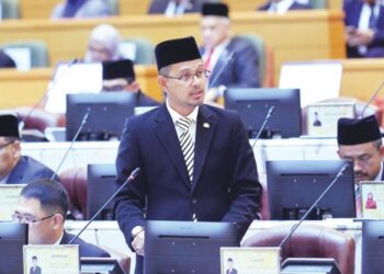 MOHD. FARED MOHD. KHALID menjawab soalan pada sidang DUN Johor di Kota Iskandar, Iskandar Puteri.