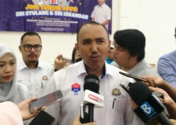 MOHD. Jafni Md. Shukor ditemui selepas menghadiri Program Jom Turun@PPR Sri Stulang dan Sri Iskandar, Johor Bahru.
