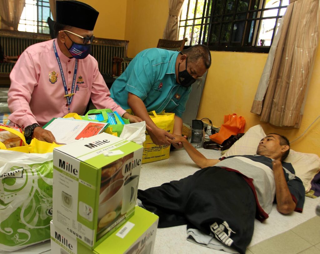 Ab. Rahim impikan sarung kaki palsu Ab. Rahim impikan sarung kaki palsu