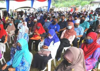 PENEROKA Felda sudah lama tidak dapat duit raya sebagaimana dinikmati sebelum ini.