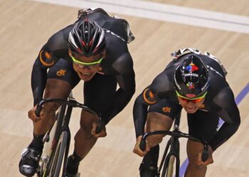 Azizulhasni Awang (kanan) dan Shah Firdaus Sahrom menggalas harapan menggunung rakyat Malaysia dalam acara keirin hari ini.