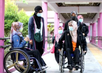 CABARAN yang menjadi halangan kepada OKU untuk mendapatkan pekerjaan adalah kekurangan bangunan yang mempunyai kemudahan untuk golongan itu.
