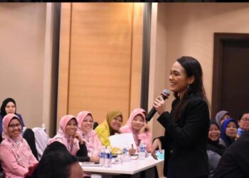 Jo-Anna sering menerima undangan sebagai pembentang dalam kursus memperkasa wanita.