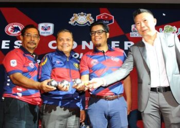 (Dari kiri) Ramli Abd. Rahman, On Jabbar@Jaafar, Nor Syazlan Abd. Razak dan Johnny Lau dalam sidang akhbar Kejohanan Antarabangsa Johor Petanque di Hotel Pinetree, Iskandar Puteri hari ini. - UTUSAN/RAJA JAAFAR ALI