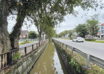 TERUSAN Wan Mat Saman yang dahulunya gah kini hanya tinggal nama ketika tinjauan di Alor Setar. – FOTO/JAMLIAH ABDULLAH