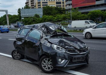 KAJIAN menunjukkan stereng kiri pada kenderaan lebih berisiko berlaku kemalangan walaupun dianggap selamat.