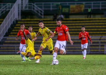 KAPTEN pasukan KL City, Paulo Josue dihimpit bebanan bermain tanpa menerima tujuh bulan gaji daripada kelab.