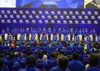 BENARKAH BN seperti yang disebutkan oleh Ahmad Zahid Hamidi sudah sedia untuk menghadapi PRU15? – UTUSAN/SHIDDIEQIIN ZON