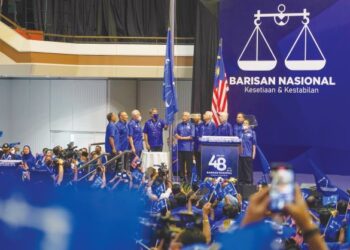 HARI ini, Barisan Nasional (BN) membuktikan kemampuannya dengan menyelamatkan negara selepas pandemik dan mengembalikan kelangsungan hidup rakyat ke tahap terbaik. – UTUSAN/SHIDDIEQIIN ZON