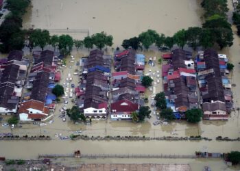 PEMILIK hartanah di kawasan dilanda banjir bakal berdepan masalah susut nilai ekoran bencana alam itu.