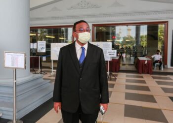 MOHD Khairul Azam Abdul Aziz  di Mahkamah Sesyen di ibu negara hari ini . - UTUSAN/AFIQ RAZALI