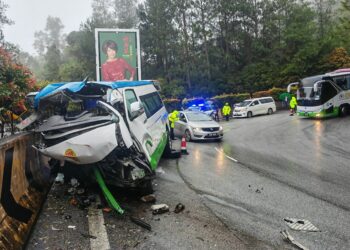 Kemalangan maut di jalan Genting Highlands melibatkan enam maut.- UTUSAN