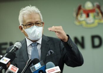 HAMZAH Zainudin ketika dalam sidang akhbar di KDN, Putrajaya. - UTUSAN/FAIZ ALIF ZUBIR