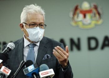 HAMZAH Zainudin ketika dalam sidang akhbar di KDN, Putrajaya. - UTUSAN/ FAIZ ALIF ZUBIR