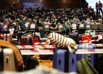 DUNIA kampus dan cara kehidupan serta pengajaran-pembelajaran di universiti adalah berbeza dengan di sekolah. – UTUSAN/AFIQ RAZALI