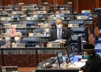 PERDANA Menteri, Tan Sri Muhyiddin Yassin semasa menghadiri sindang Parlimen. – GAMBAR HIASAN/PARLIMEN MALAYSIA
