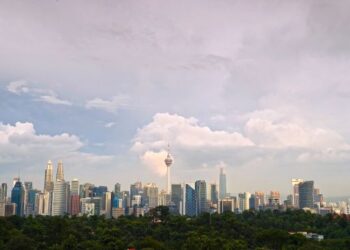 NEGARA turut berpotensi untuk mendapat hasil tambahan di atas kenaikan harga komoditi seperti petroleum dan minyak sawi, sekali gus membantu pertumbuhan ekonomi. - GAMBAR HIASAN