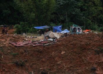 LOKASI kawasan  tanah runtuh di tapak perkhemahan Father's Organic Farm, Gohtong Jaya. - UTUSAN/MUHAMAD IQBAL ROSLI