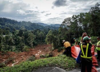 LOKASI kawasan tanah runtuh di tapak perkhemahan Father's Organic Farm, Gohtong Jaya. - UTUSAN/MUHAMAD IQBAL ROSLI