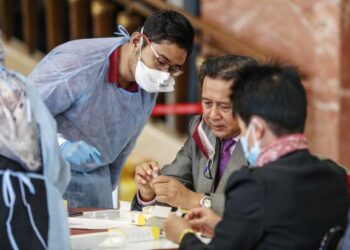 AHLI-ahli Parlimen menjalani saringan Covid-19 pada Khamis lalu yang menyaksikan 11 kes positif dikesan.