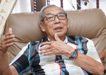 Bekas Pengerusi Suruhanjaya Pilihan Raya (SPR), Tan Sri Ab. Rashid Ab. Rahman ketika ditemu bual Mingguan Malaysia di kediamannya di Bangsar  -Gambar FAUZI BAHARUDIN