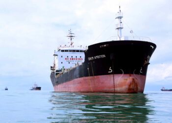 Pelaksanaan semula dasar pengecualian kabotaj akan membolehkan kapal-kapal bukan dari negara ini dikecualikan daripada dikenakan tindakan jika terlibat dalam perkhidmatan pembaikan kabel dasar laut. - GAMBAR HIASAN