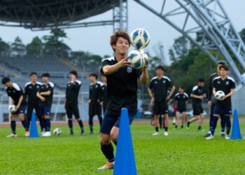 PEMAIN  Kawasaki Frontale menjalani latihan akhir di Stadium Tan Sri Hassan Yunos, Larkin semalam menjelang pertemuan menentang JDT malam ini. - IHSAN Kawasaki Frontale