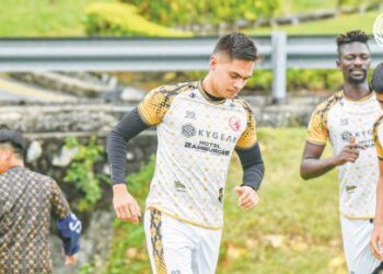 Christian Rontini sudah menerima ugutan bunuh daripada penyokong Kelantan FC biarpun Liga Malaysia belum bermula. - IHSAN TRW KELANTAN FC