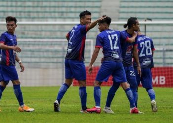 PEMAIN Kelantan kini boleh memberi tumpuan penuh kepada saingan Liga M selepas semua tunggakan gaji selesai semalam.  – Utusan/SHIDDIEQIIN ZON