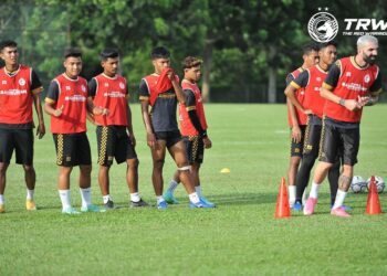 PEMAIN Kelantan FC menjalani latihan. -IHSAN Kelantan FC