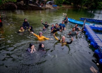 Wajah-wajah ceria bila dapat main air selepas sekian lama tidak dapat melakukan aktiviti berkumpulan akibat PKP.