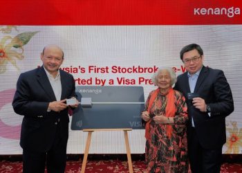 (Dari kiri) Pengerusi Kenanga Investment Bank Berhad, Tan Sri Syed Zainol Anwar Ibni Syed Putra Jamalullail; Pengasas dan Penasihat, Tan Sri Tengku Noor Zakiah Tengku Ismail dan Chay Wai Leong melancarkan Kenanga e-dompet broker saham di Kuala Lumpur, semalam.