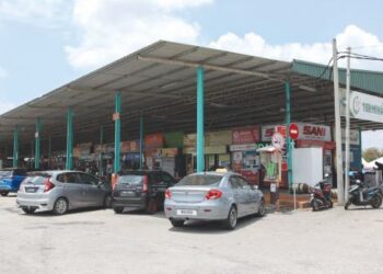 KEADAAN terminal bas sementara di Lembah Sireh, Kota Bharu, Kelantan. – FOTO/KAMARUL BISMI KAMARULZAMAN
