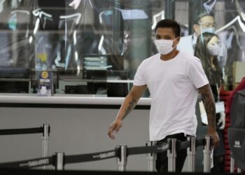 PYAE LYAN AUNG tiba di Lapangan Terbang Antarabangsa Kansai di Osaka, Jepun, semalam. - KYODO NEWS