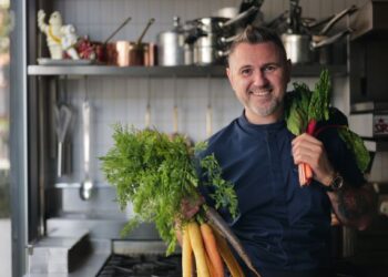 DAPUR adalah tempat kegemaran Yurii, beliau mahu membuktikan semua orang boleh memasak.