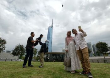 ISLAM meletakkan kedudukan seseorang isteri dan ibu di tempat yang tinggi dalam institusi kekeluargaan. – UTUSAN/MUHAMAD IQBAL ROSLI