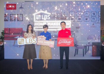 PENGARAH Eksekutif LBS, Datuk Cynthia Lim (tengah) bersama Pengarah Urusan Kumpulan Goodnite International Sdn. Bhd, Teo Yek Ming (kanan) dan Duta Tilam Goodnite, Siti Saleha pada pelancaran LBS Home Makeover by Goodnite di KITA @Cybersouth Galeri. -UTUSAN/SADDAM YUSOFF