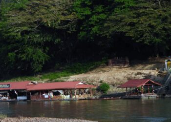 TAMAN Negara Kuala Tahan di Jerantut, Pahang lengang tanpa pengunjung sejak penularan Covid-19 dan penguatkuasaan PKP tahun lalu. 
– UTUSAN/HARIS FADILAH AHMAD