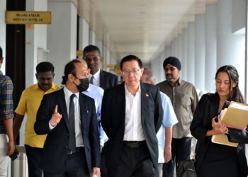 LIM Guan Eng hadir di Mahkamah Sesyen Kuala Lumpur bagi perkembangan penyerahan laporan forensik perbualan WhatsApp di antara dua ahli perniagaan berhubung isu wang RM2 juta. - UTUSAN/SYAKIR RADIN