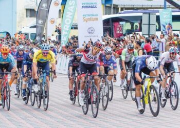 JUAN Sebastian Molano dari Colombia melepasi garisan penamat selaku pemenang peringkat kedua sebelum kemenangannya dibatalkan semalam.