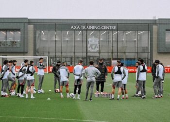 PEMAIN Liverpool menjalani latihan akhir semalam sebagai persiapan menghadapi Real Madrid, awal pagi esok. - IHSAN LIVERPOOL FC