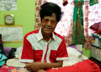 M. DAUD KILAU berkongsi kisah nostalgia Istana Raja Muda Teluk Intan di Bagan Datuk, Perak, semalam. – UTUSAN/AIN SAFRE BIDIN