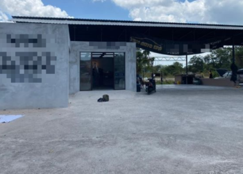 MAJORITI pusat cuci kenderaan berdepan kenaikan kos lantas terpaksa mencari alternatif seperti menawarkan pakej cucian untuk menjana pendapatan. – FOTO/MUHAMMAD SHAHIZAM TAZALI