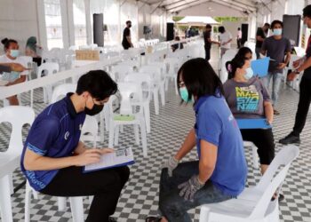 Golongan belia di negara ini tidak terlalu cerewet memilih pekerjaan sebaliknya  berharap gaji yang ditawarkan setimpal dengan beban kerja yang dilakukan. GAMBAR HIASAN