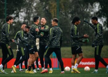 MACHESTER United semakin mengukuhkan kedudukan dan mampu memberi cabaran dalam kempen Liga Perdana Inggeris musim ini.