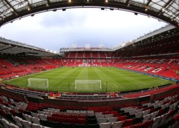 MANCHESTER United dijangka bertukar pemilik dalam masa terdekat, namun siap bakal memiliki mereka masih menimbulkan tanda tanya.